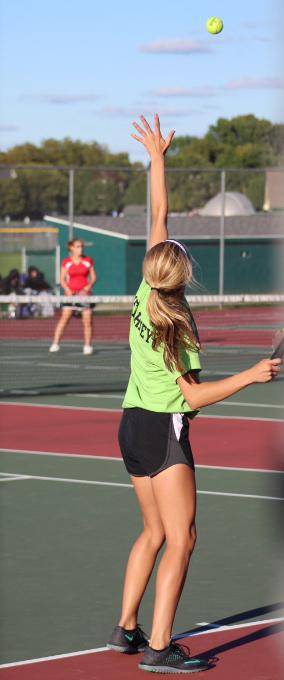 Senior Kirsten 
Kissel serves against Bolingbrook in her winning match on Wednesday, Sept. 30.
The team has qualified five players for 
sectionals:  Seniors Viona Lugo, Delaney Starkman, Tia Slove, Nicole Cundari, and junior Katie Karneay.