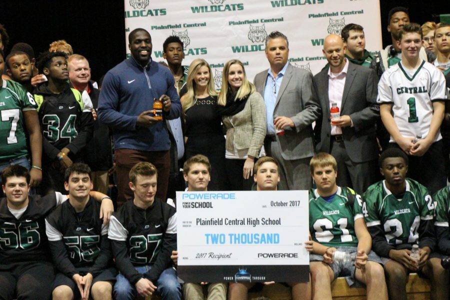 NFL Sam Acho motivates school