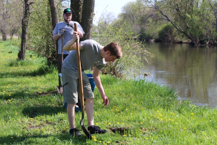 Senior Frank Ruane lends a helping hand to clean up the environment